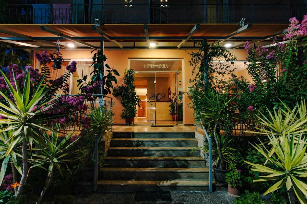 Hotel Loula Rooms And Apartments กาเมนาวูร์ลา ภายนอก รูปภาพ